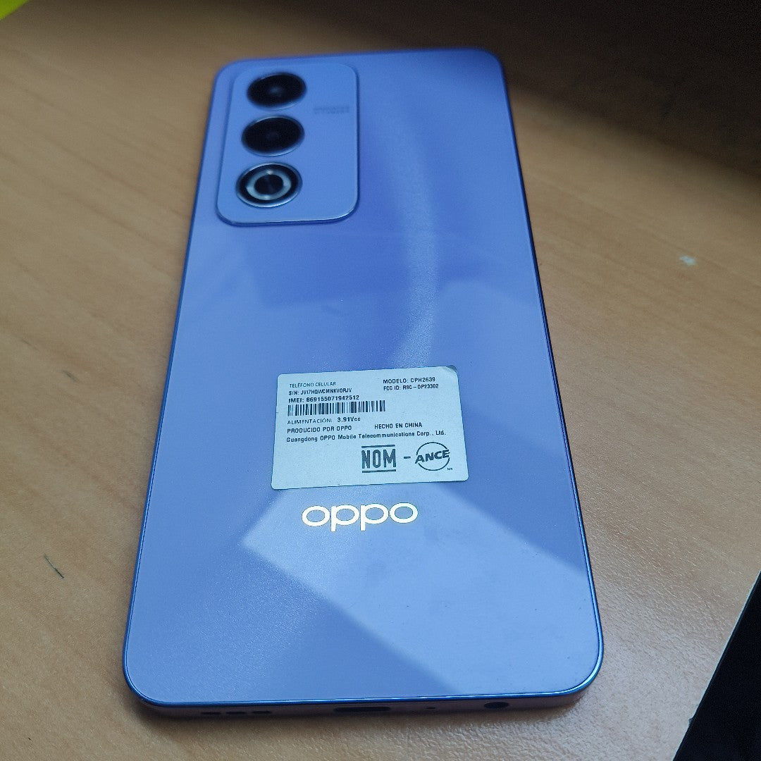 CELULAR OPPO  A80 5G CPH2639 (2024) 256 GB 8 GB RAM (SEMINUEVO)
