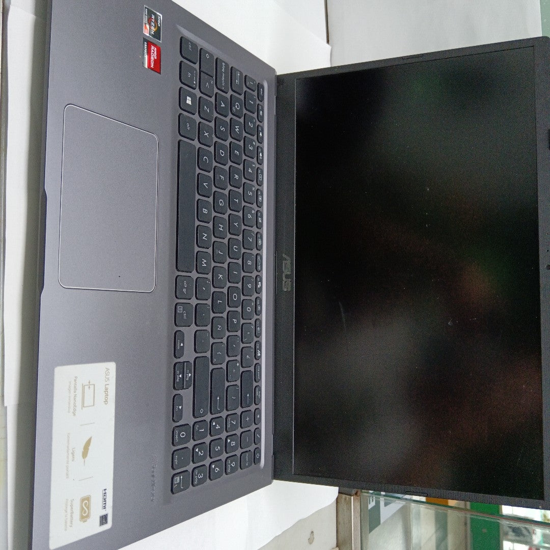 LAPTOP ASUS VIVOBOOK D515UA-BQ520W (2022) 256 GB SSD 8 GB RAM (SEMINUEVO)