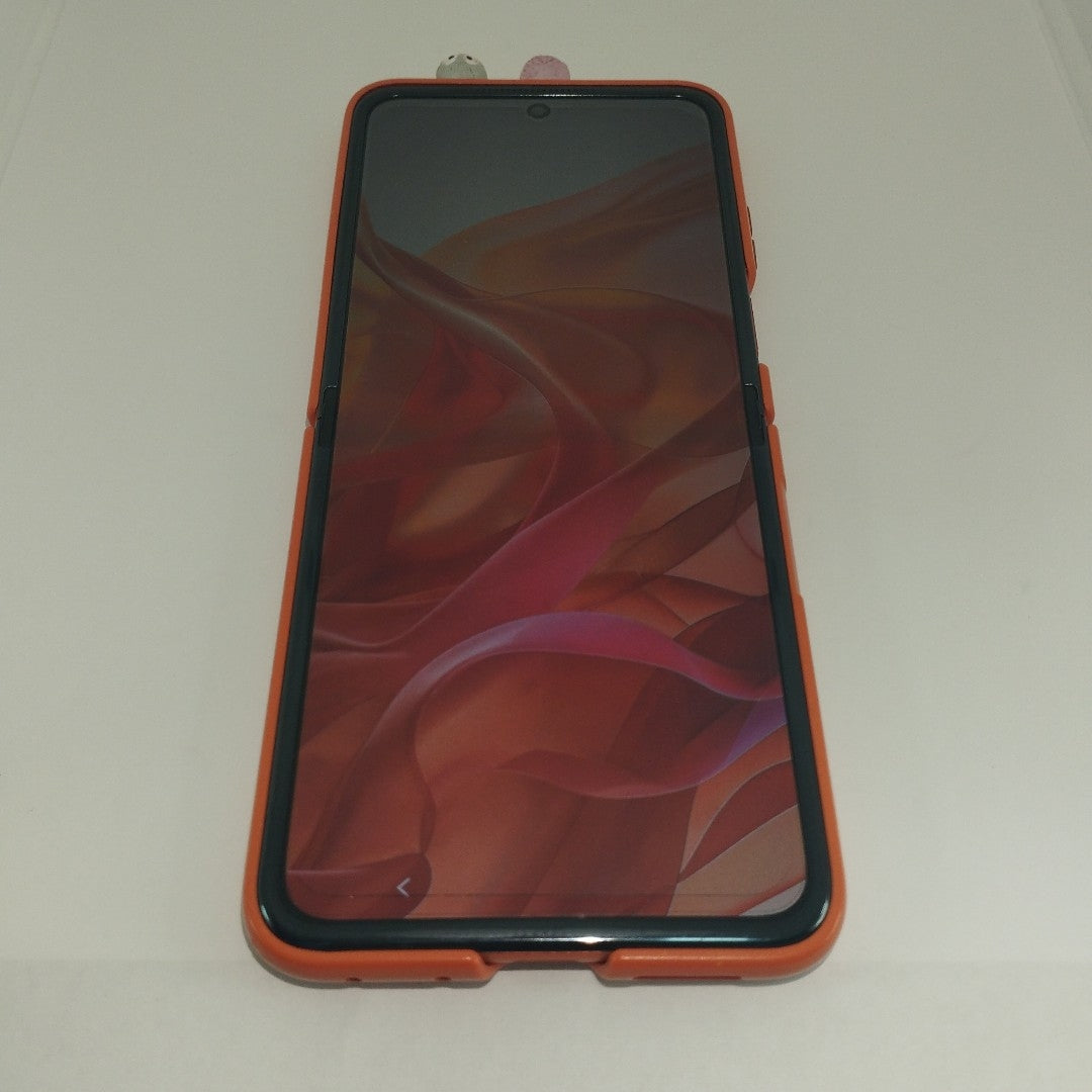 CELULAR MOTOROLA RAZR 50 5G XT2453-1 512 GB 12 GB RAM (SEMINUEVO)