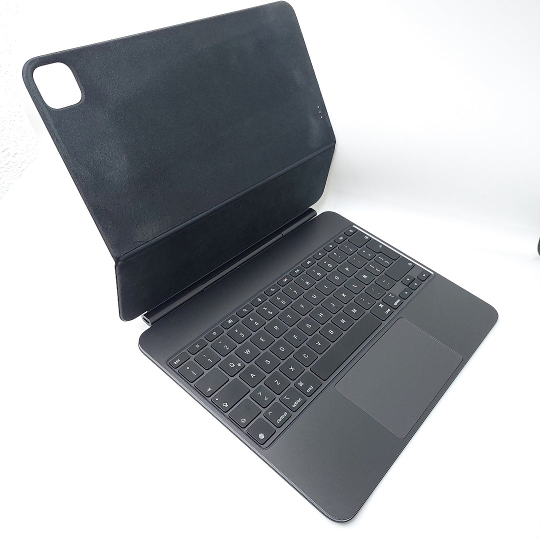 TECLADO INALAMBRICO APPLE MAGIC KEYBOARD A2974 RECARGABLE (SEMINUEVO)