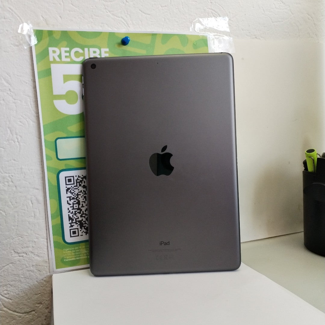 TABLETA APPLE IPAD 9 A2602 256 GB 3 GB RAM (SEMINUEVO)