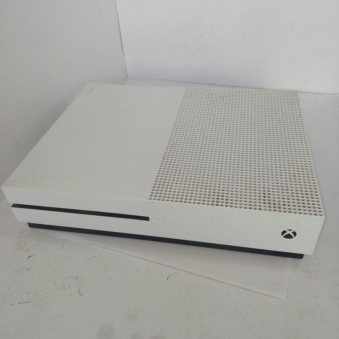 CONSOLA DE VIDEOJUEGO MICROSOFT XBOX ONE S 1 TB (SEMINUEVO)