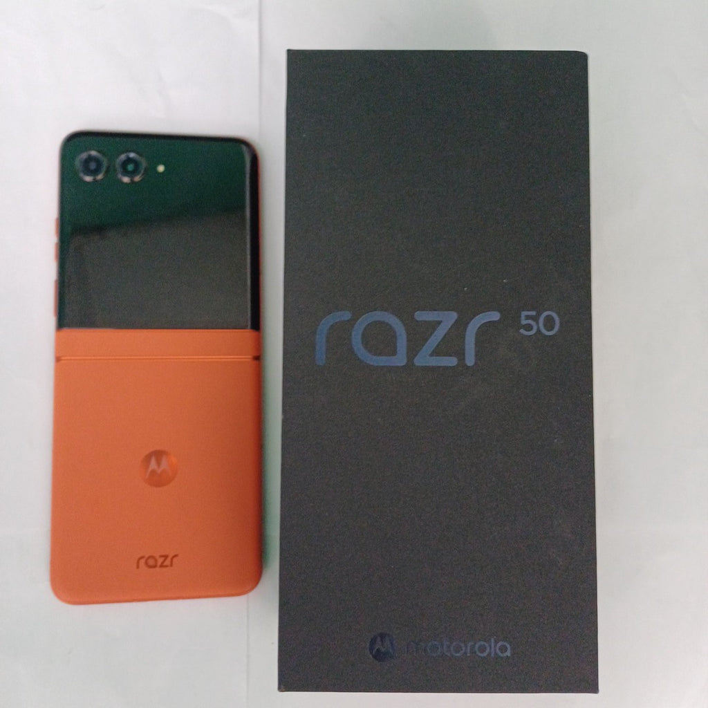 CELULAR MOTOROLA RAZR 50 5G XT2453-1 512 GB 12 GB RAM (SEMINUEVO)