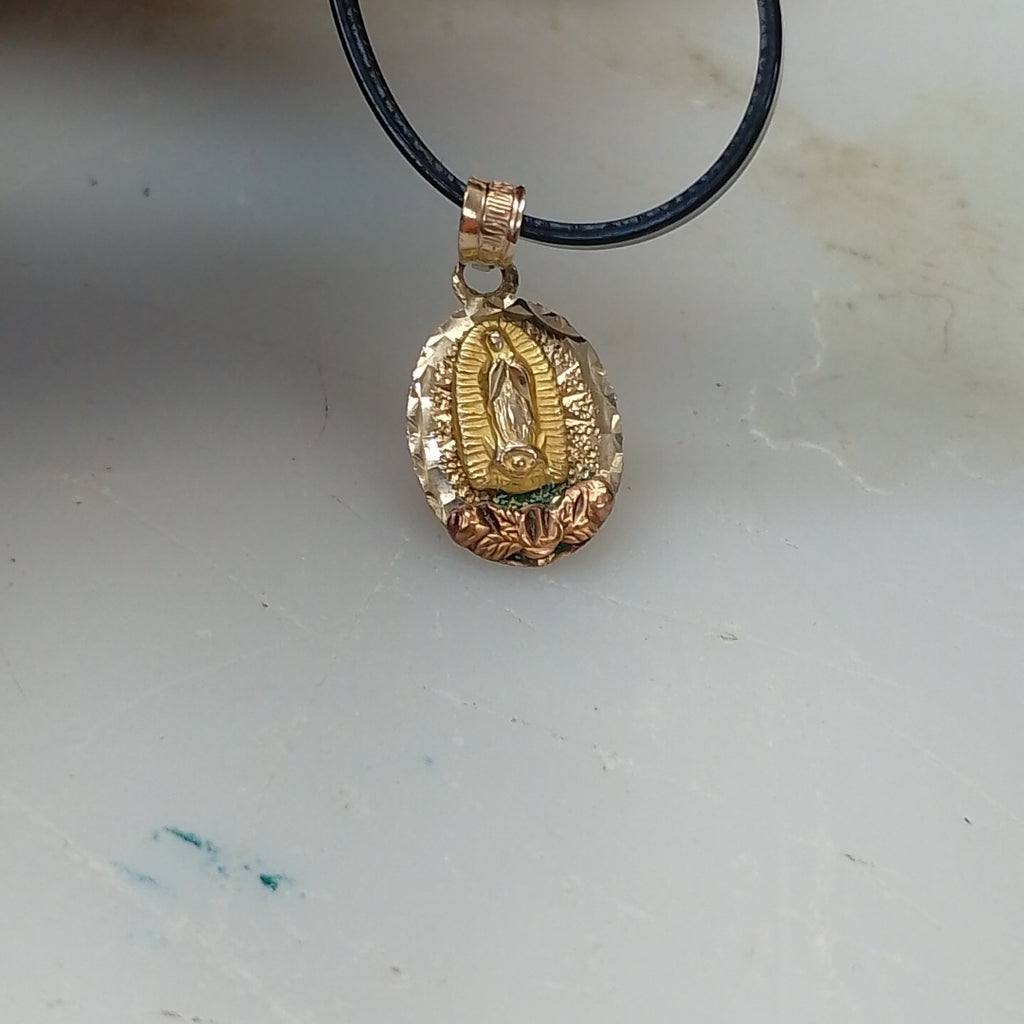 K1 0,90 GRMS 10 K ESPECIFICACIONES COMPLEMENTARIAS MEDALLA RELIG, BUEN ESTADO (SEMINUEVO)