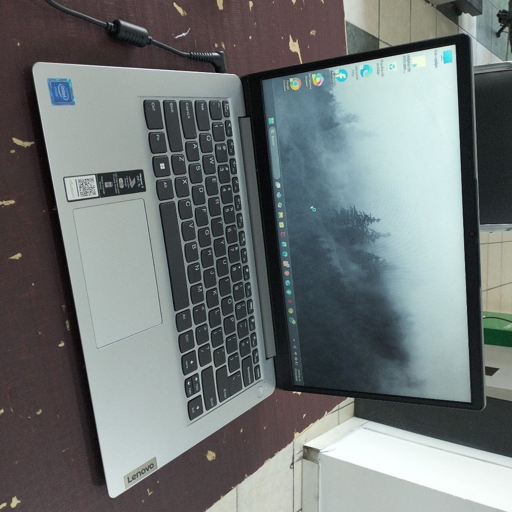 LAPTOP LENOVO IDEAPAD 1 14IGL7(2024) 128 GB SSD 4 GB RAM (SEMINUEVO)