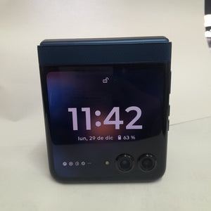 CELULAR MOTOROLA RAZR 60 XT2553-1 (2025) 512 GB 12 GB RAM (SEMINUEVO)