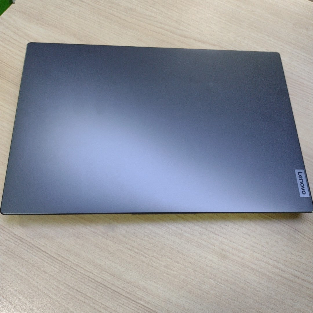 LAPTOP LENOVO V14 G3 IAP (2023) 256 GB SSD 8 GB RAM (SEMINUEVO)