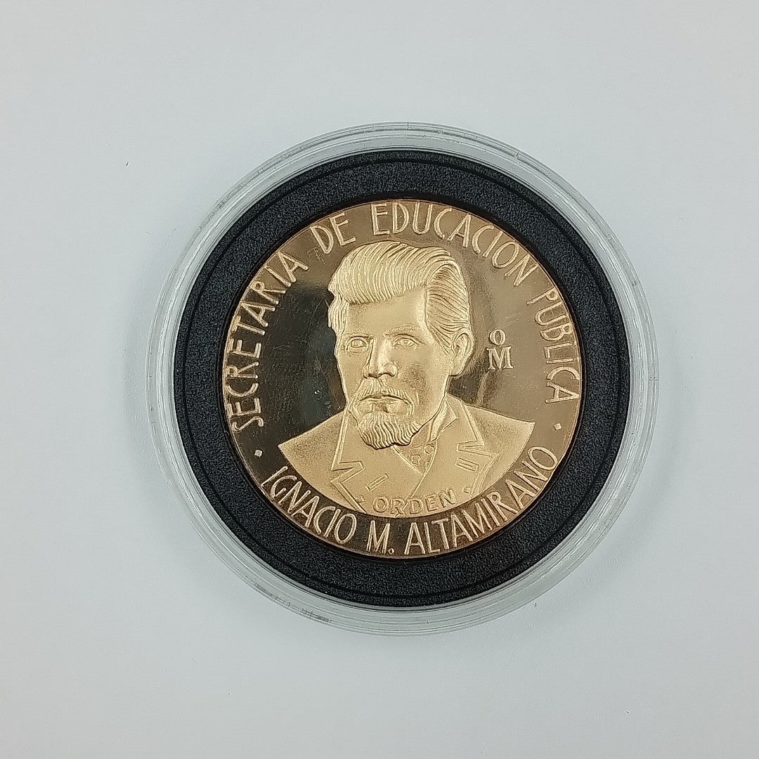 MEDALLA CONMEMORATIVA ORO 21 K 42 GRMS (SEMINUEVO)