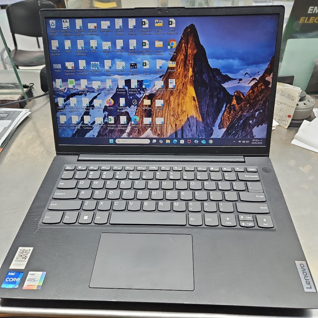 LAPTOP LENOVO V14 G3 IAP (2023) 512 GB SSD 16 GB RAM (SEMINUEVO)