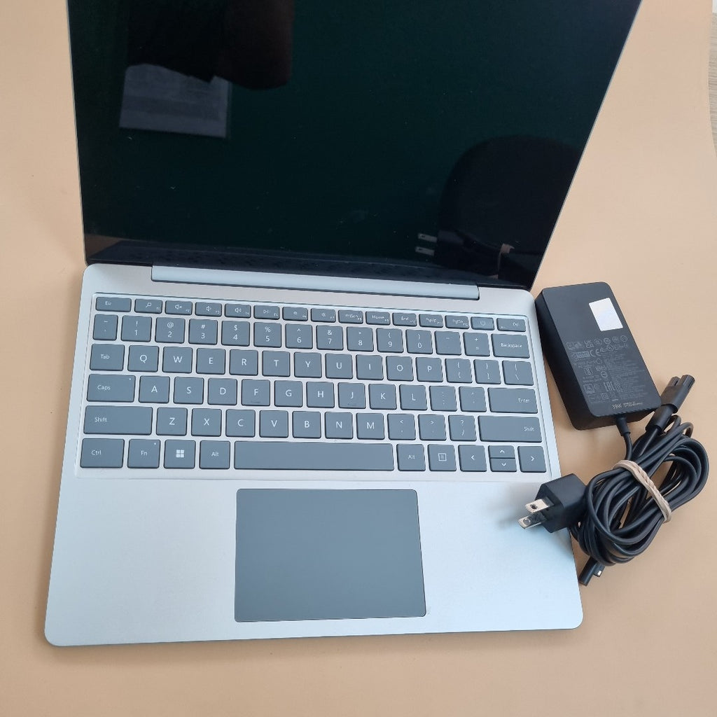 LAPTOP MICROSOFT SURFACE LAPTOP GO 3 2013 (2 EN 1 ) (2023) 256 GB SSD 8 GB RAM (SEMINUEVO)