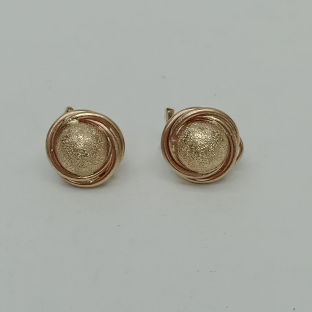 ARETES PAR ORO 10 K 3.7 GRMS (SEMINUEVO)