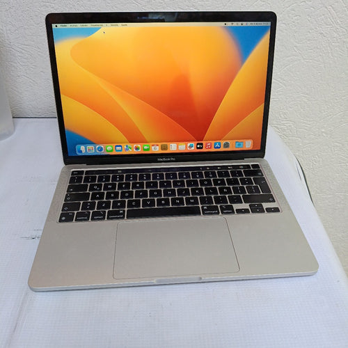 LAPTOP APPLE MACBOOK PRO 13" 2022 3.49 A2338 256 GB SSD 8 GB RAM (SEMINUEVO)