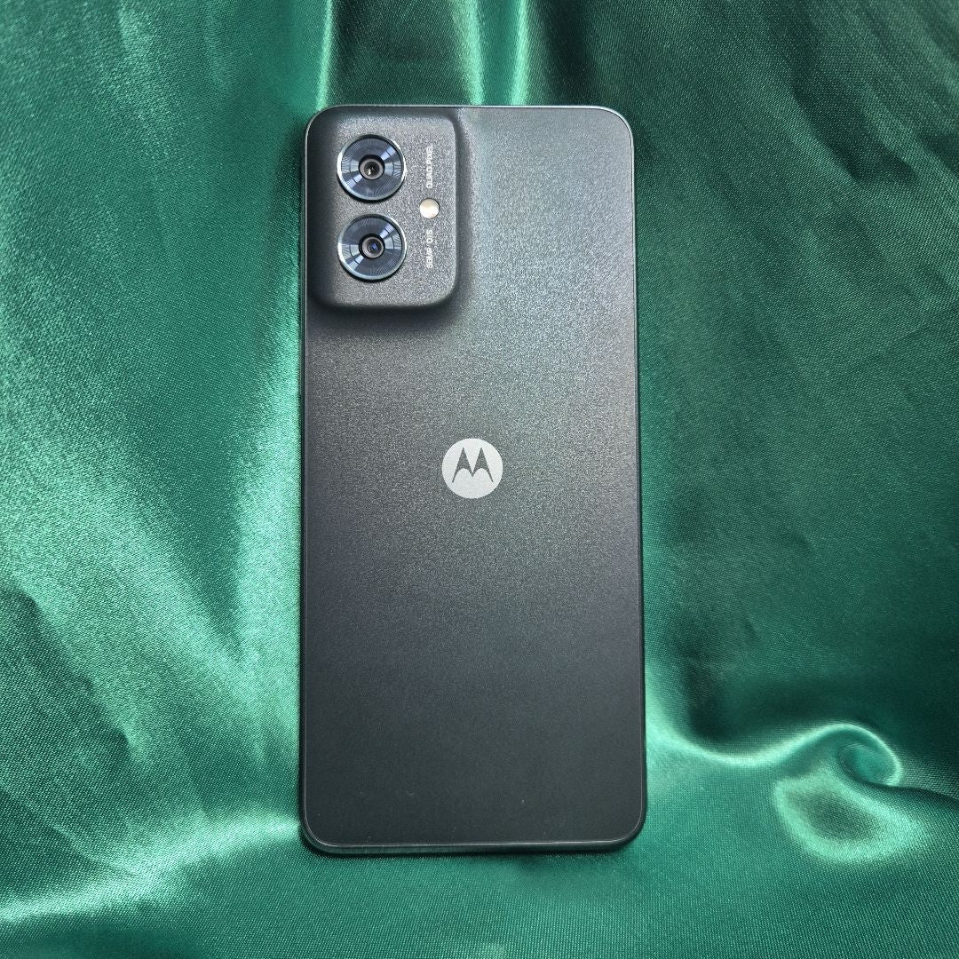 CELULAR MOTOROLA MOTO G55 5G XT2435-1(2024) 256 GB 8 GB RAM (SEMINUEVO)