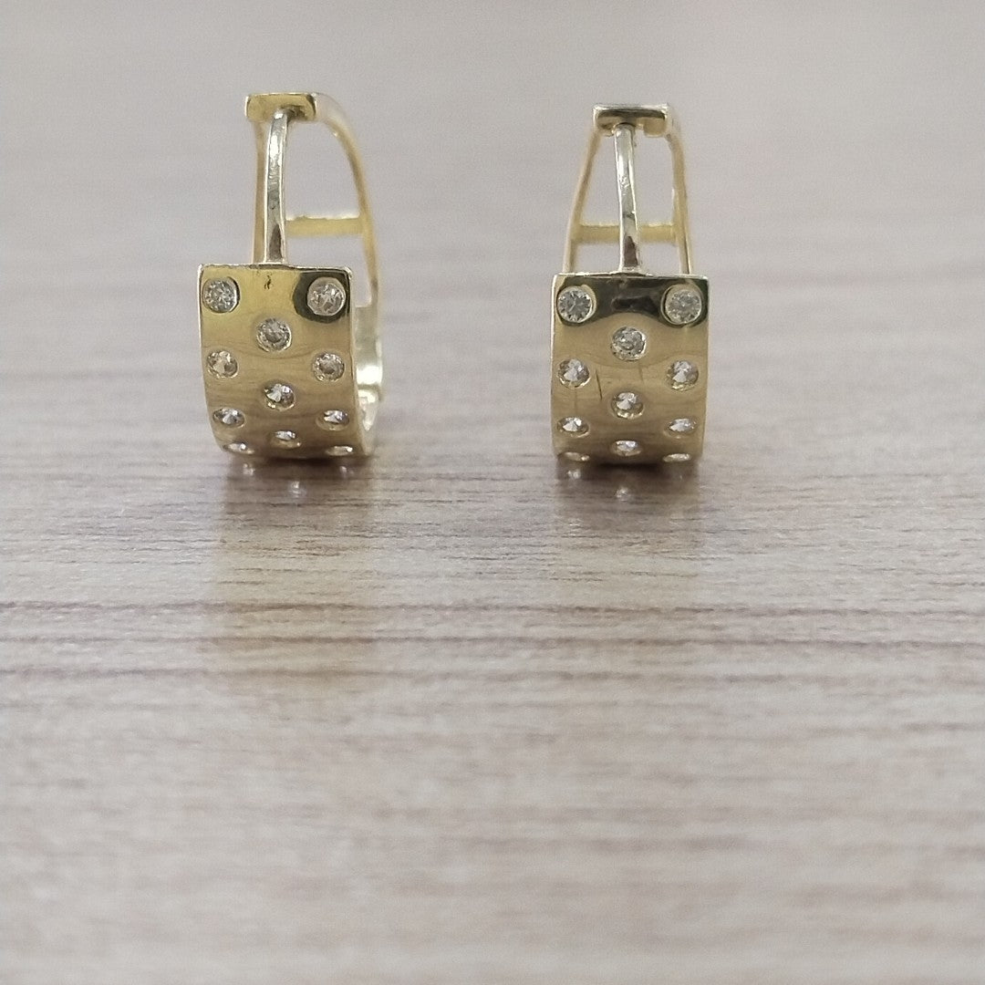 HUGGIES ORO 14K 2.7 (NUEVO)