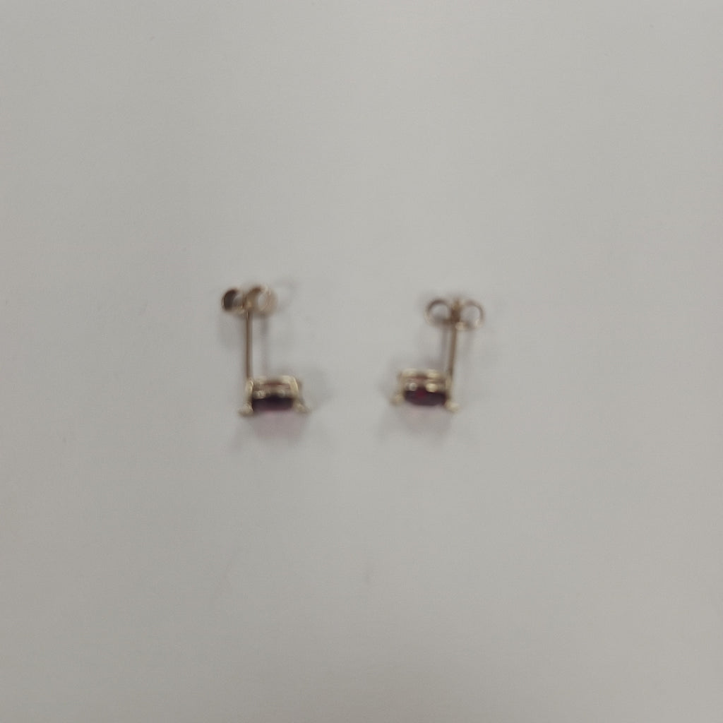 ARETES PAR ORO 14 K 1.6 GRMS (SEMINUEVO)