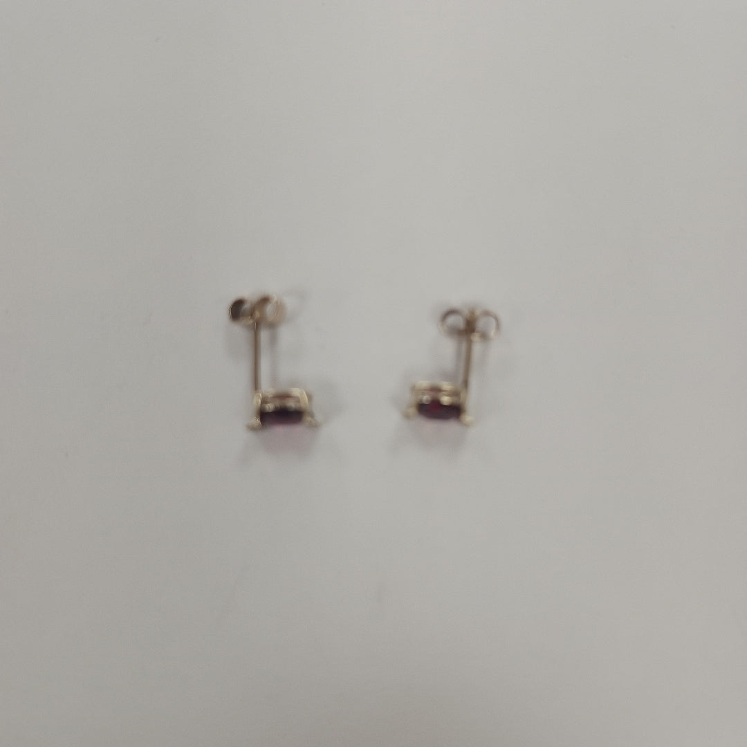 ARETES PAR ORO 14 K 1.6 GRMS (SEMINUEVO)