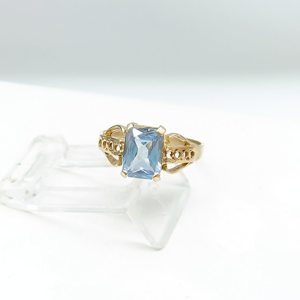 K1 2,30 GRMS 10 K ESPECIFICACIONES COMPLEMENTARIAS ANILLITO PIEDRA COLOR AZUL (SEMINUEVO)