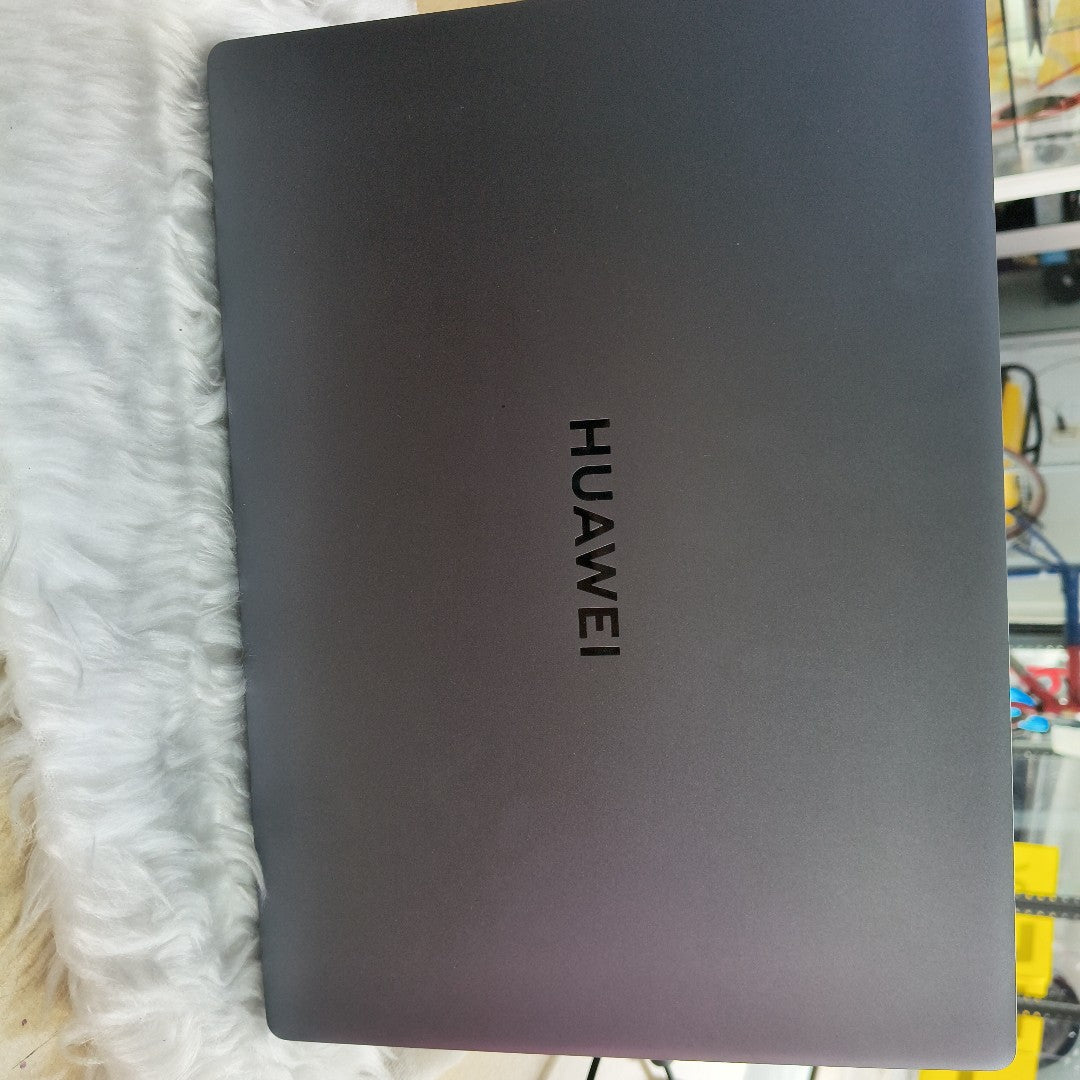 LAPTOP HUAWEI MATEBOOK D14 MDF-X (2024) 256 GB 8 GB RAM (SEMINUEVO)