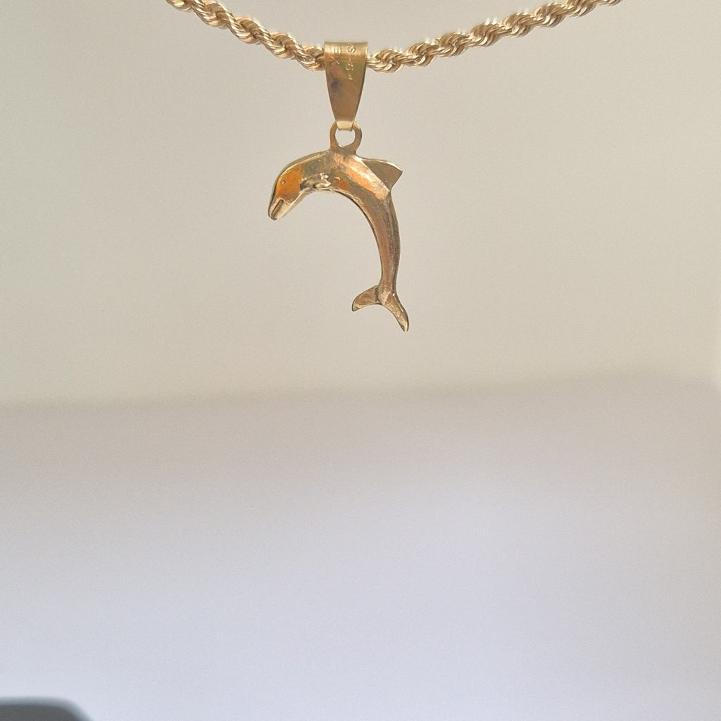 K1 1,80 GRMS 14 K ESPECIFICACIONES COMPLEMENTARIAS DIJE MOTIVO DELFIN (SEMINUEVO)