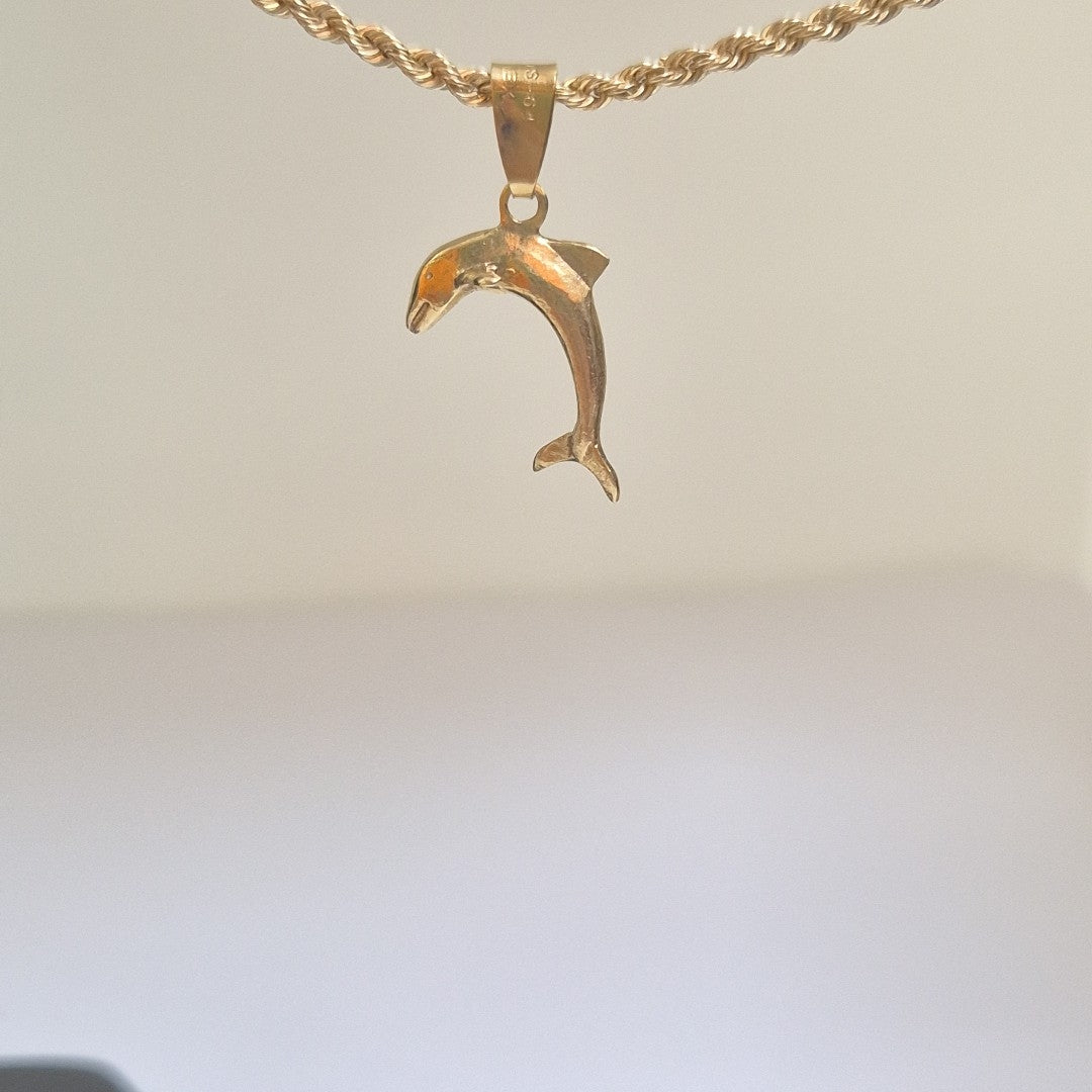 K1 1,80 GRMS 14 K ESPECIFICACIONES COMPLEMENTARIAS DIJE MOTIVO DELFIN (SEMINUEVO)