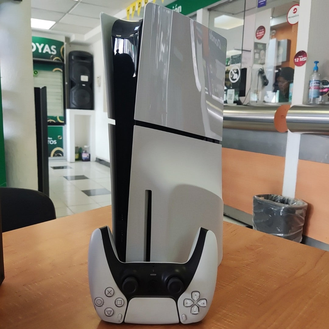 CONSOLA DE VIDEOJUEGO SONY PS5 SLIM 1 TB SSD (SEMINUEVO)