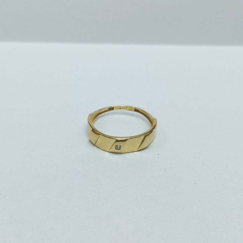 K1 2,10 GRMS 14 K ESPECIFICACIONES COMPLEMENTARIAS ANILLO CON CIRCONIAS DOBLADO (SEMINUEVO)