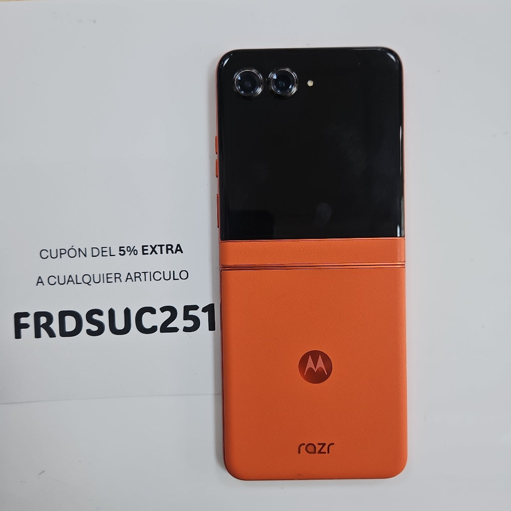 CELULAR MOTOROLA RAZR 50 5G XT2453-1 512 GB 12 GB RAM (SEMINUEVO)