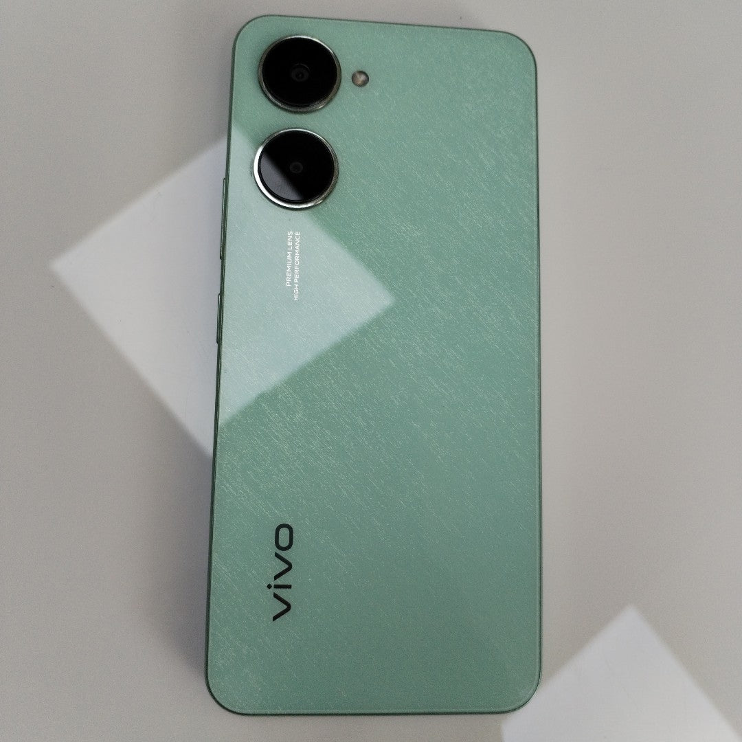 CELULAR VIVO Y03 V2332 (2024) 128 GB 4 GB RAM (SEMINUEVO)