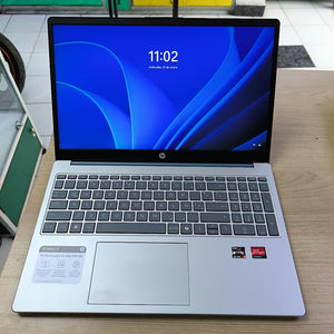 LAPTOP HP 15-FC0230LA (2025) 512 GB SSD 8 GB RAM (SEMINUEVO)