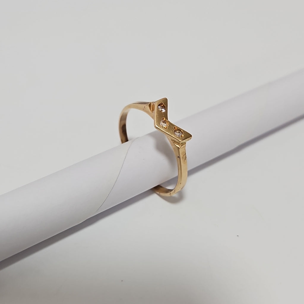 K1 1,50 GRMS 14 K ESPECIFICACIONES COMPLEMENTARIAS ANILLITO 3 PIEDRITAS BLANAS M (SEMINUEVO)