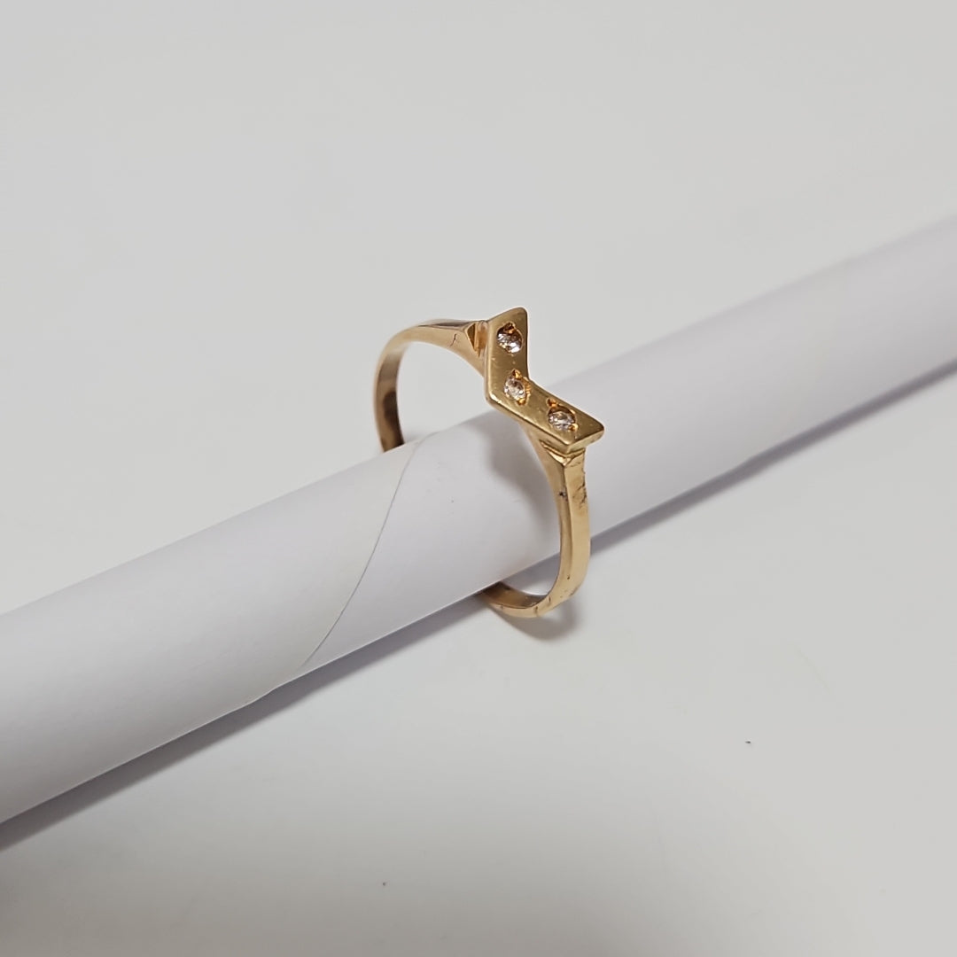 K1 1,50 GRMS 14 K ESPECIFICACIONES COMPLEMENTARIAS ANILLITO 3 PIEDRITAS BLANAS M (SEMINUEVO)