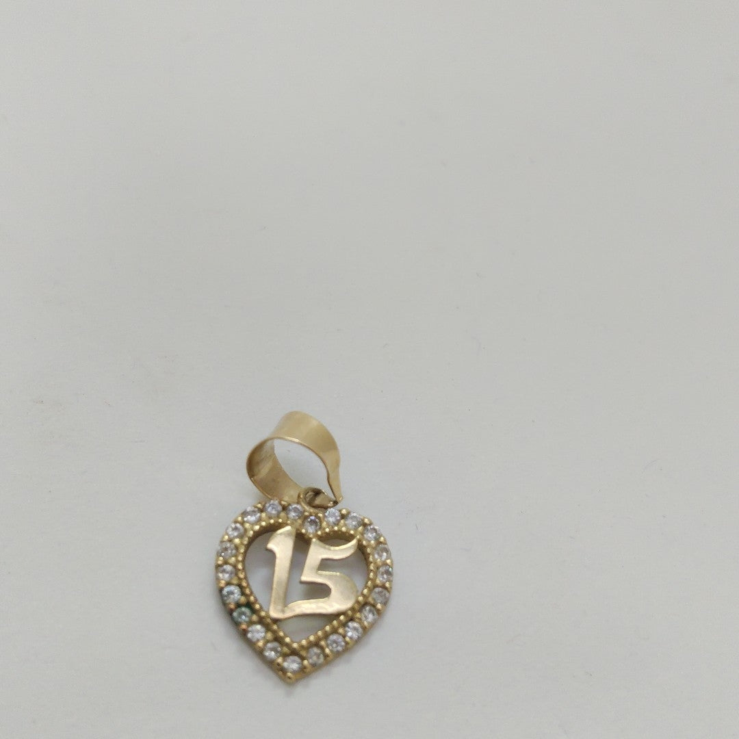 K1 0,80 GRMS 10 K ESPECIFICACIONES COMPLEMENTARIAS DIJE 15 CON CIRCONIA (SEMINUEVO)