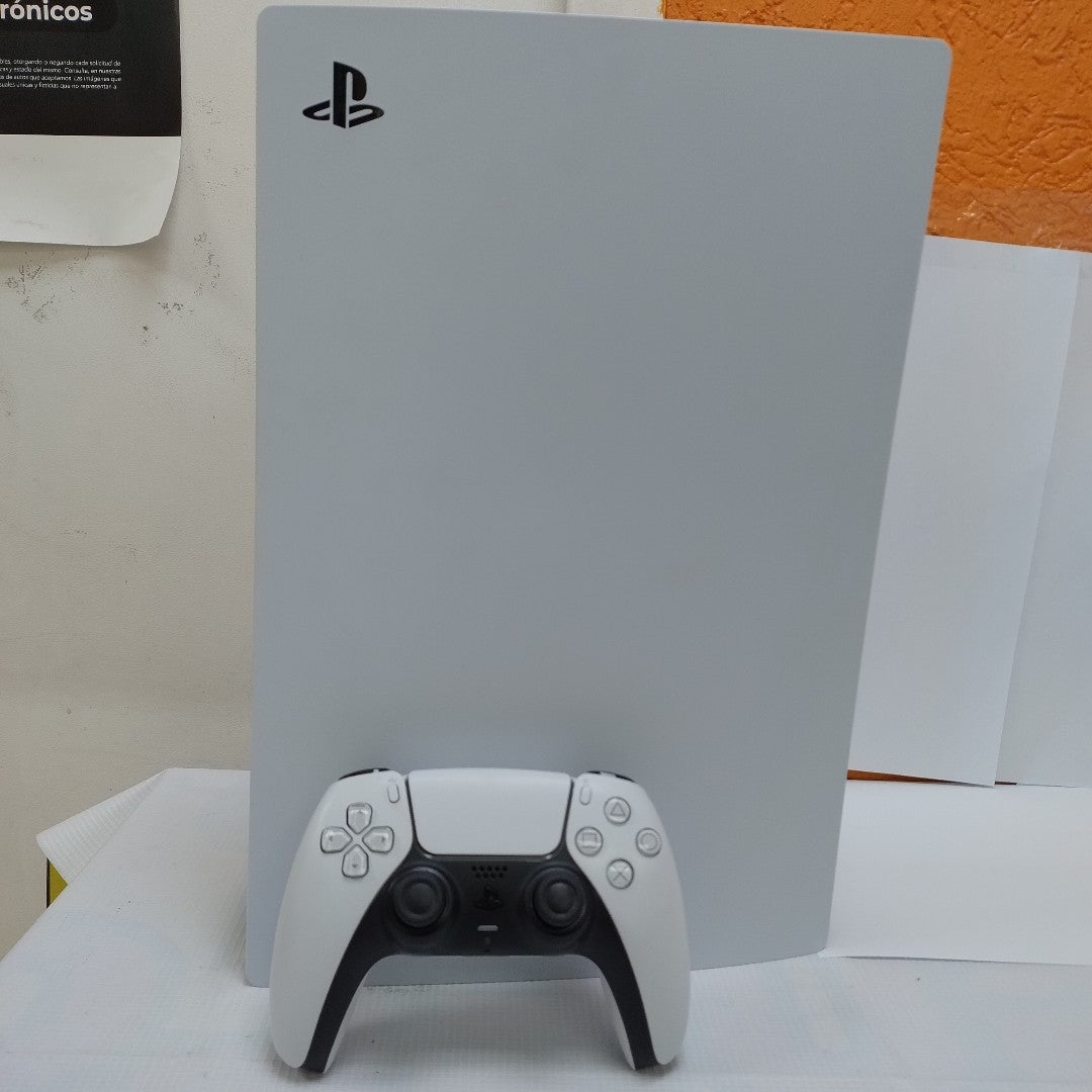 CONSOLA DE VIDEOJUEGO SONY PS5 825 SSD (SEMINUEVO)