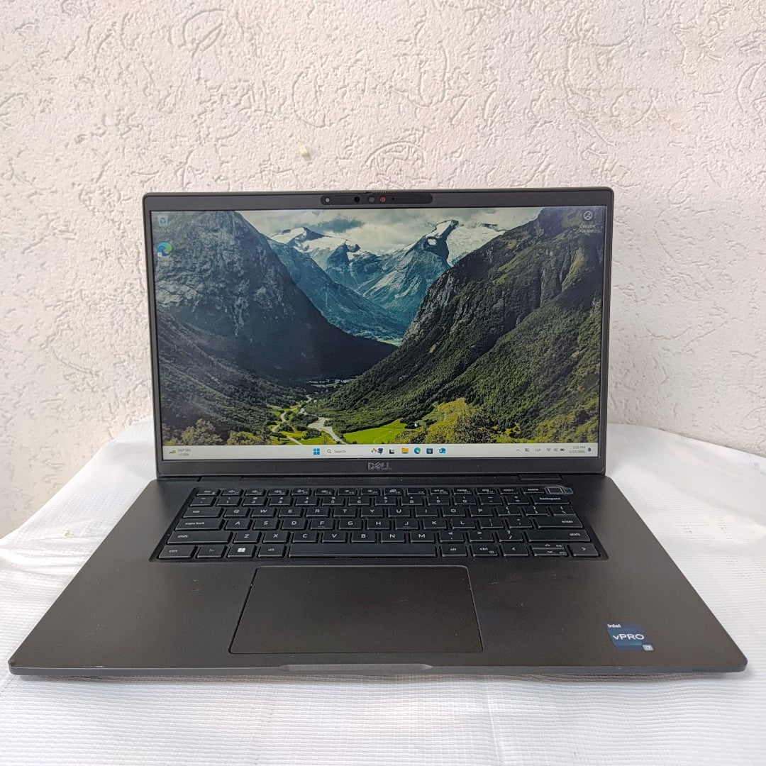 LAPTOP DELL LATITUDE 7530 (2023) 512 GB SSD 16 GB RAM (SEMINUEVO)