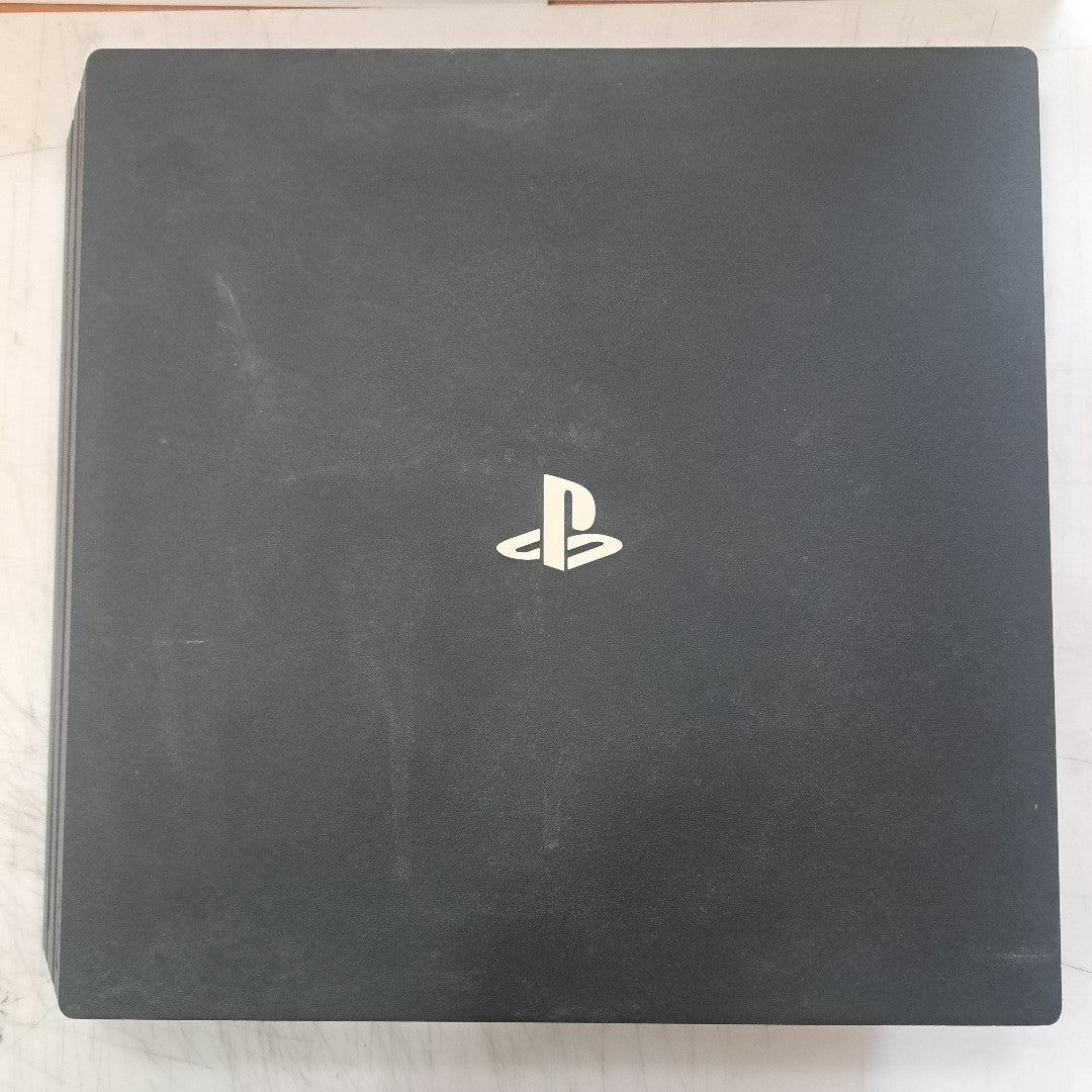 CONSOLA DE VIDEOJUEGO SONY PS4 PRO 1 TB (SEMINUEVO)