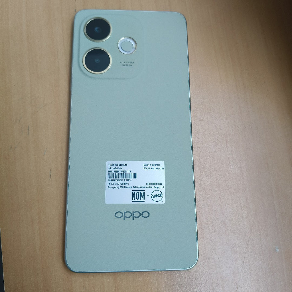 CELULAR OPPO  A5 PRO CPH2711 (2025) 256 GB 8 GB RAM (SEMINUEVO)