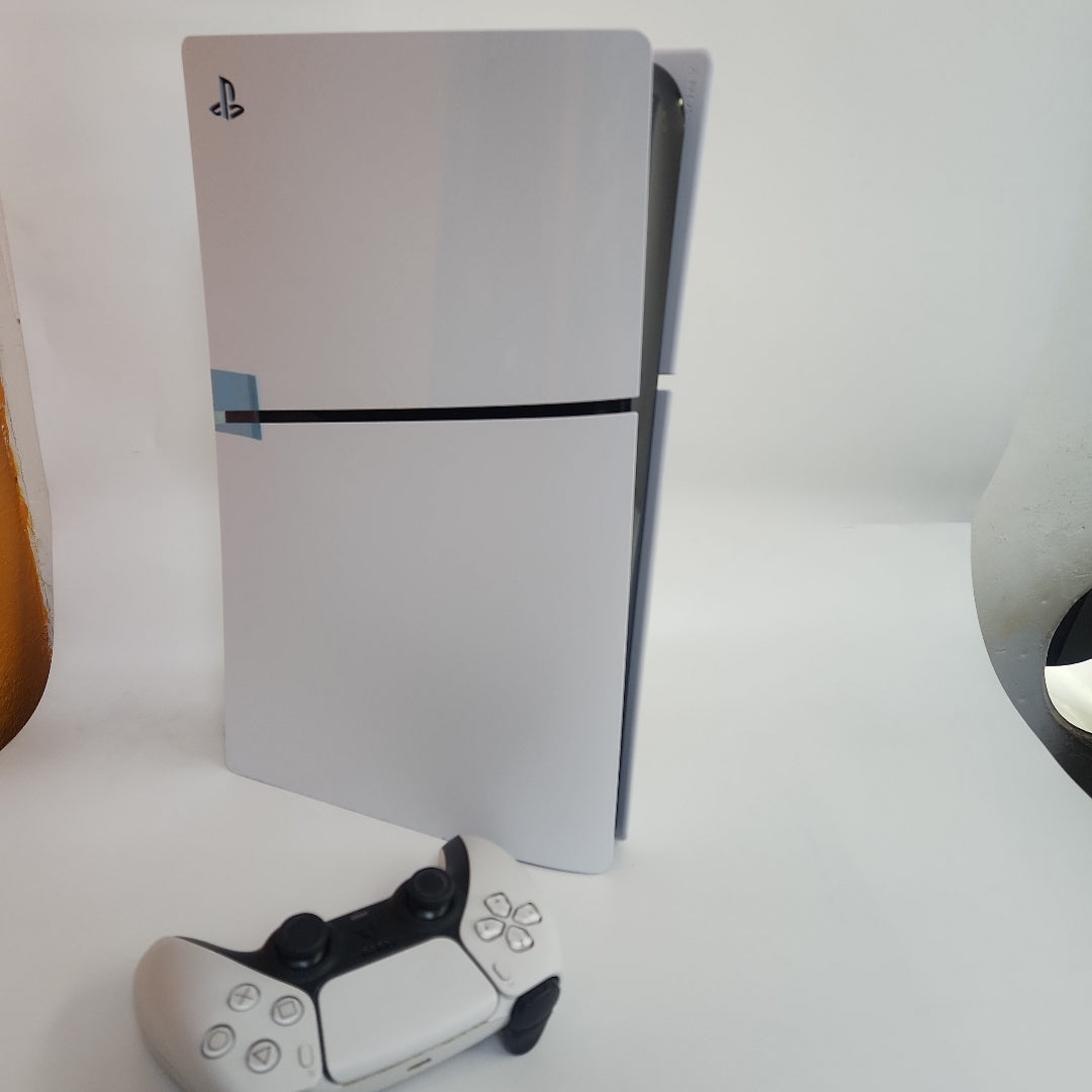 CONSOLA DE VIDEOJUEGO SONY PS5 825 SSD (SEMINUEVO)