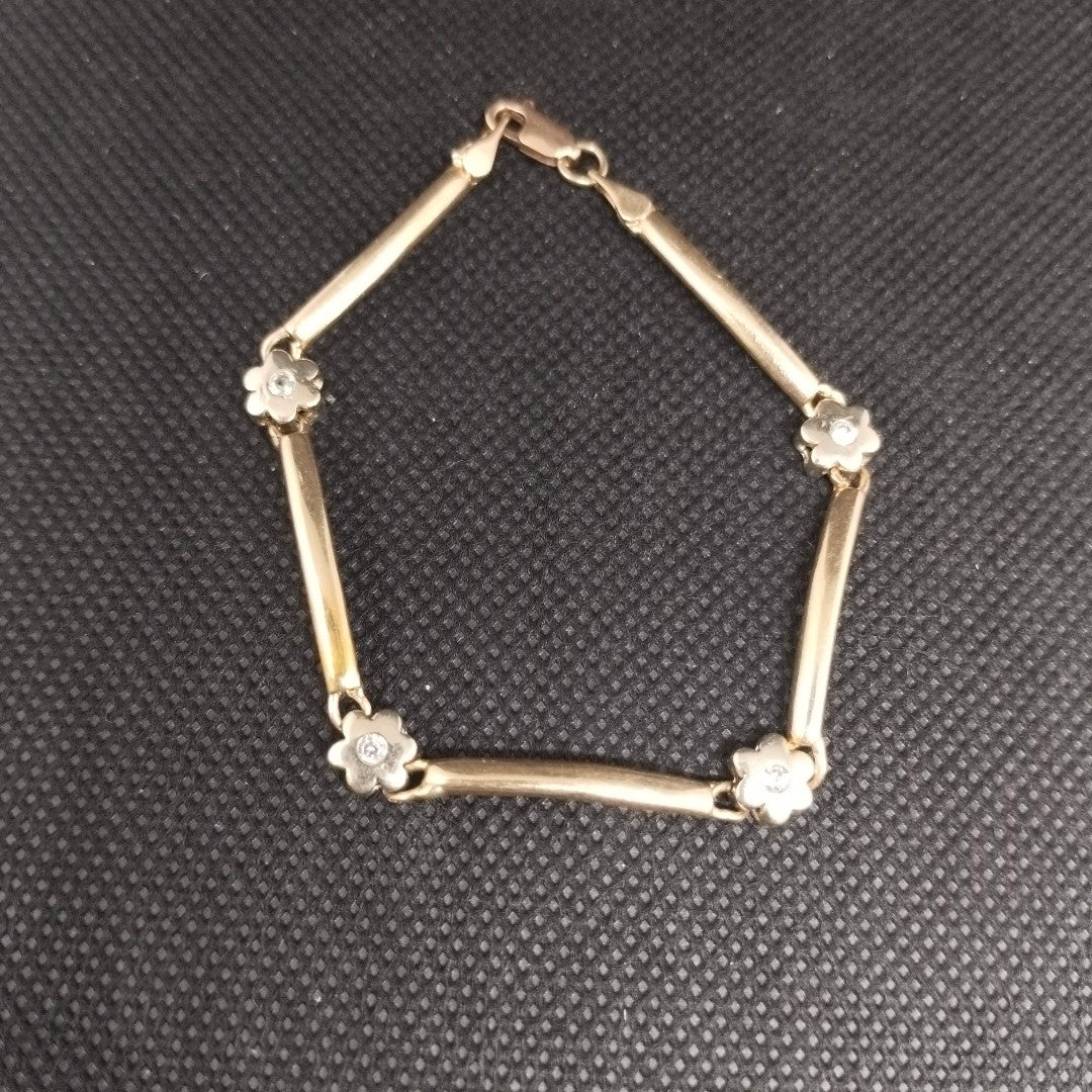 K1 9,50 GRMS 10 K ESPECIFICACIONES COMPLEMENTARIAS PULSERA HEVHURA ESPECIAL (SEMINUEVO)