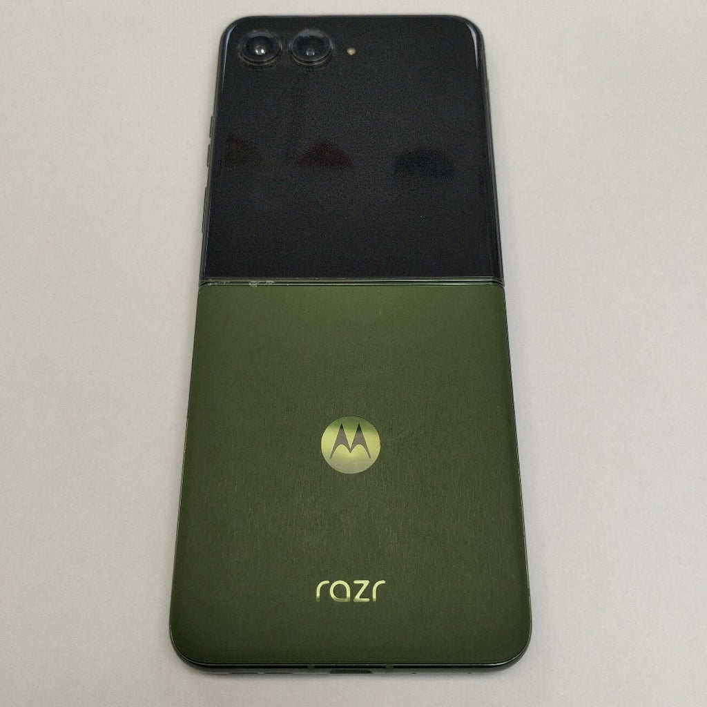 CELULAR MOTOROLA RAZR 50 ULTRA XT2451-3 (2024) 512 GB 12 GB RAM (SEMINUEVO)