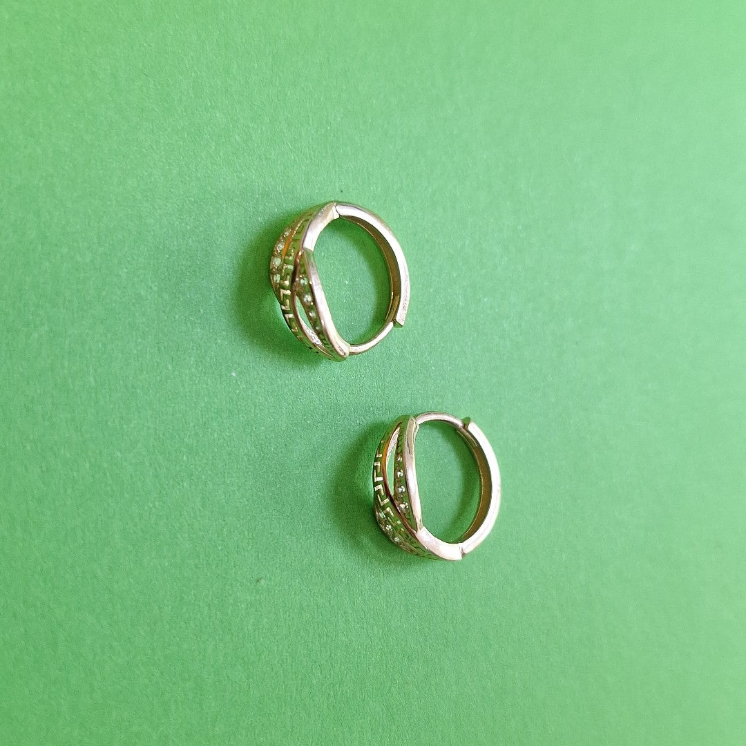 HUGGIES ORO 14K 1.8 (NUEVO)