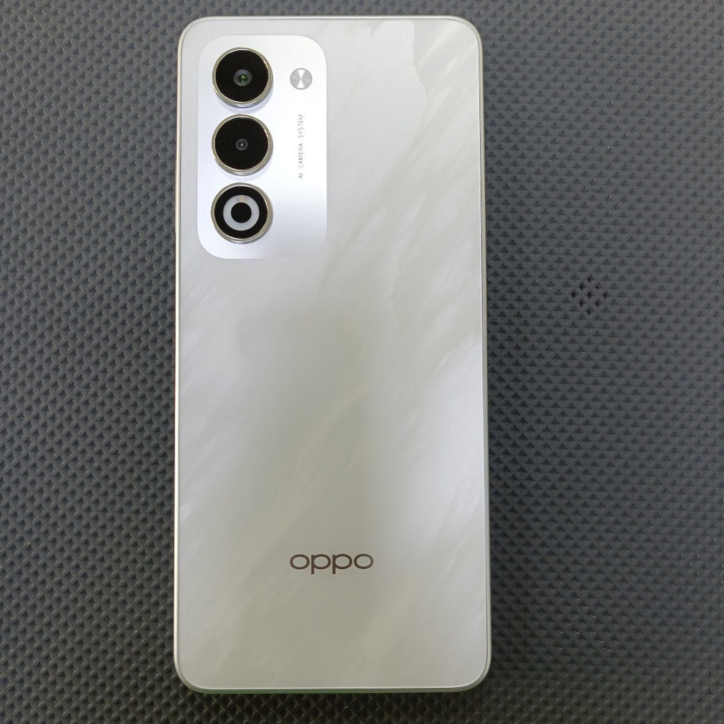 CELULAR OPPO  A5 CPH2727 (2025) 256 GB 4 GB RAM (SEMINUEVO)