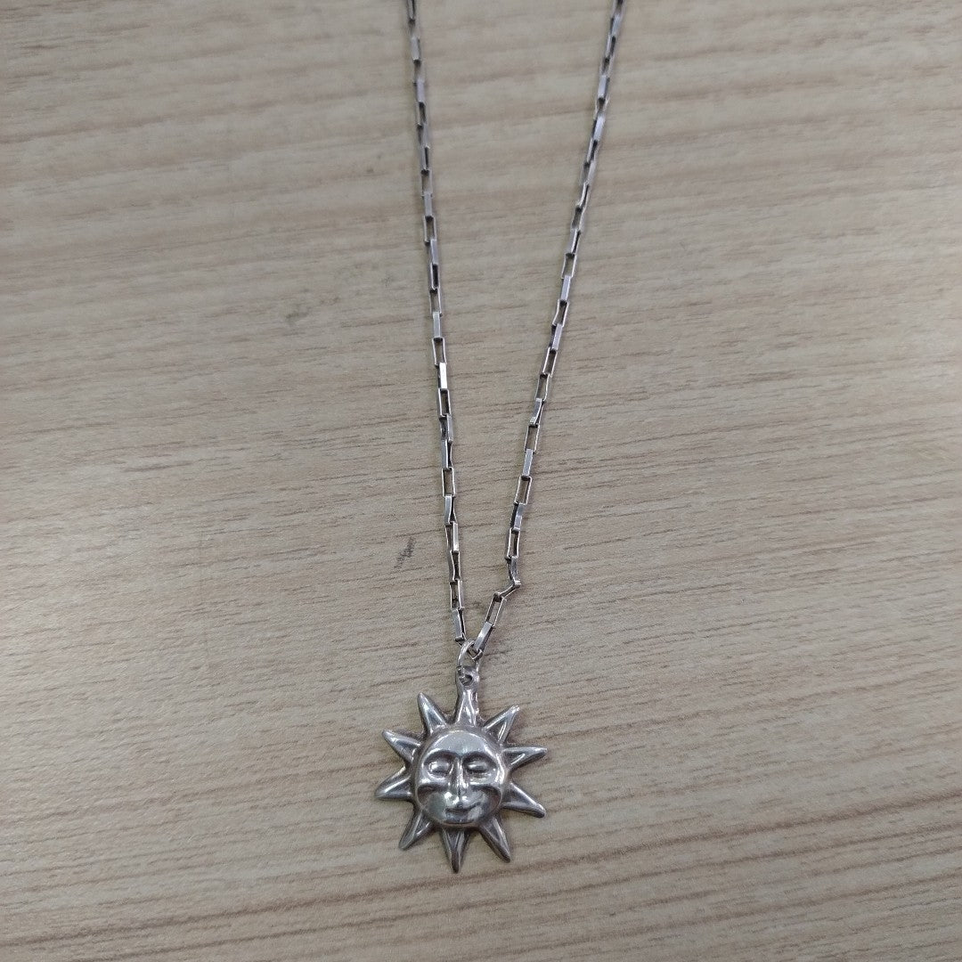 CADENA, DIJE PLATA 4 GRMS (SEMINUEVO)