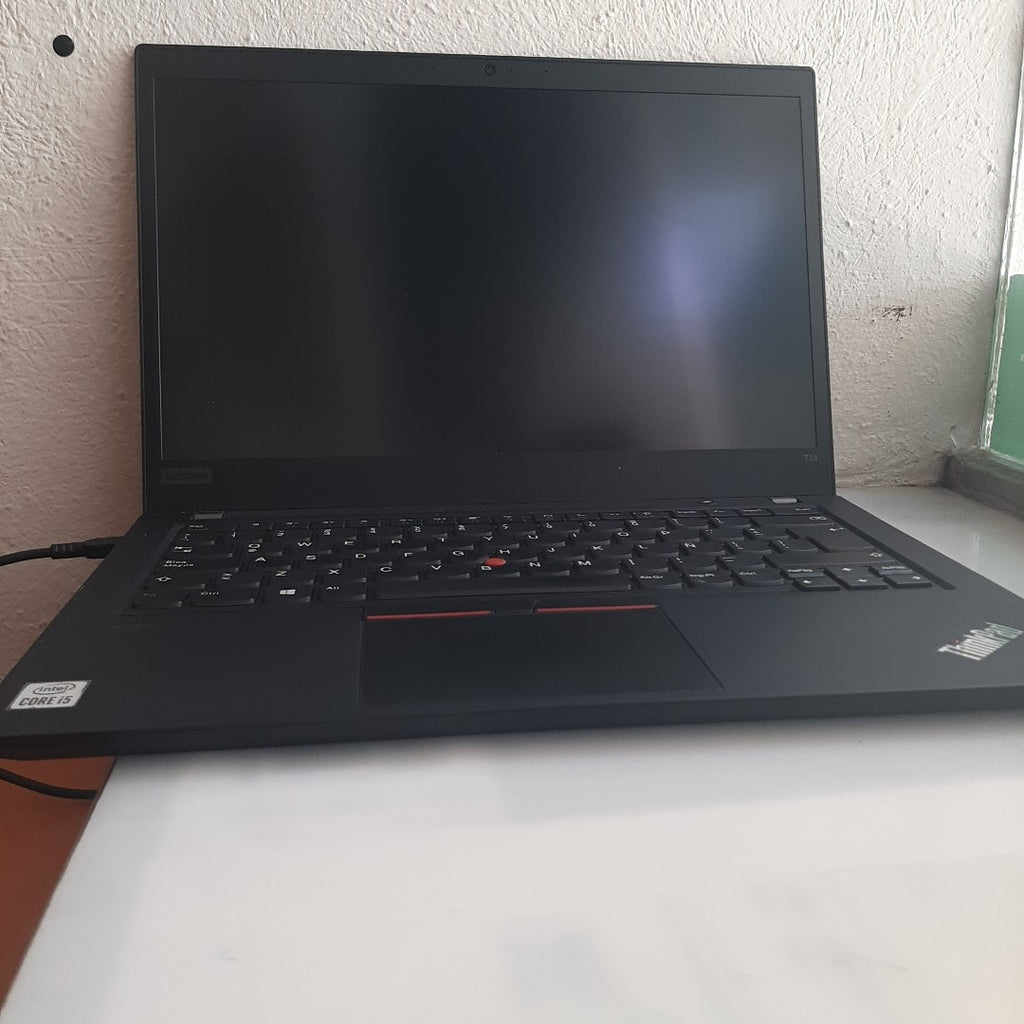 LAPTOP LENOVO THINKPAD T14 GEN 1 (2022) 512 GB SSD 8 GB RAM (SEMINUEVO)