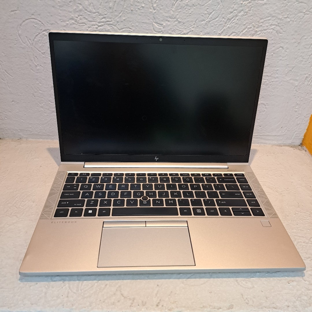 LAPTOP HP ELITEBOOK 845 G8 (2022) 256 GB SSD 16 GB RAM (SEMINUEVO)