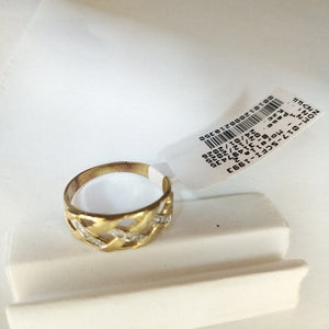 K1 2,10 GRMS 10 K ESPECIFICACIONES COMPLEMENTARIAS ANILLITO FORMA EN X CON SINTÉ (SEMINUEVO)