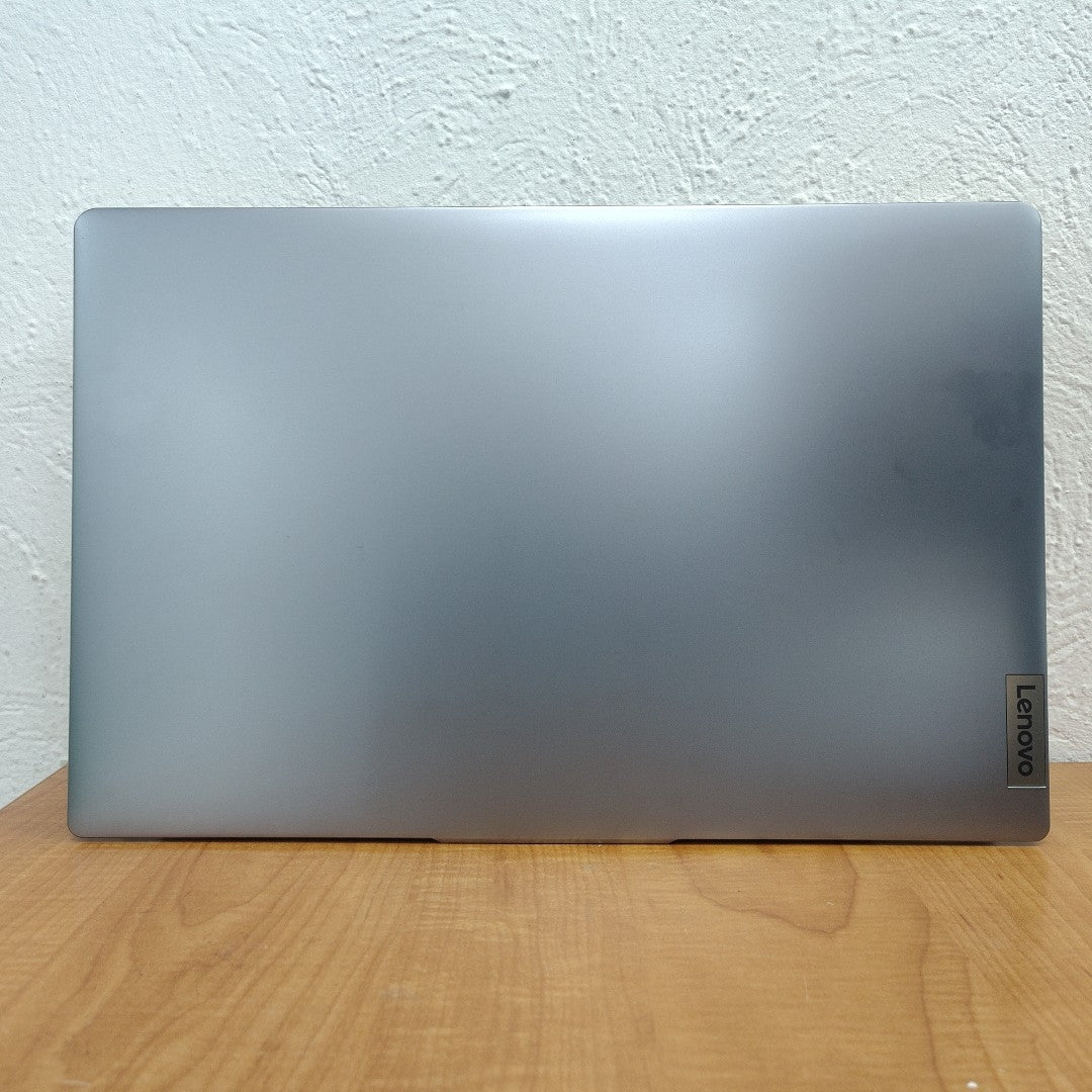 LAPTOP LENOVO IDEAPAD SLIM 3 15IAH8 (2024) 512 GB SSD 8 GB RAM (SEMINUEVO)