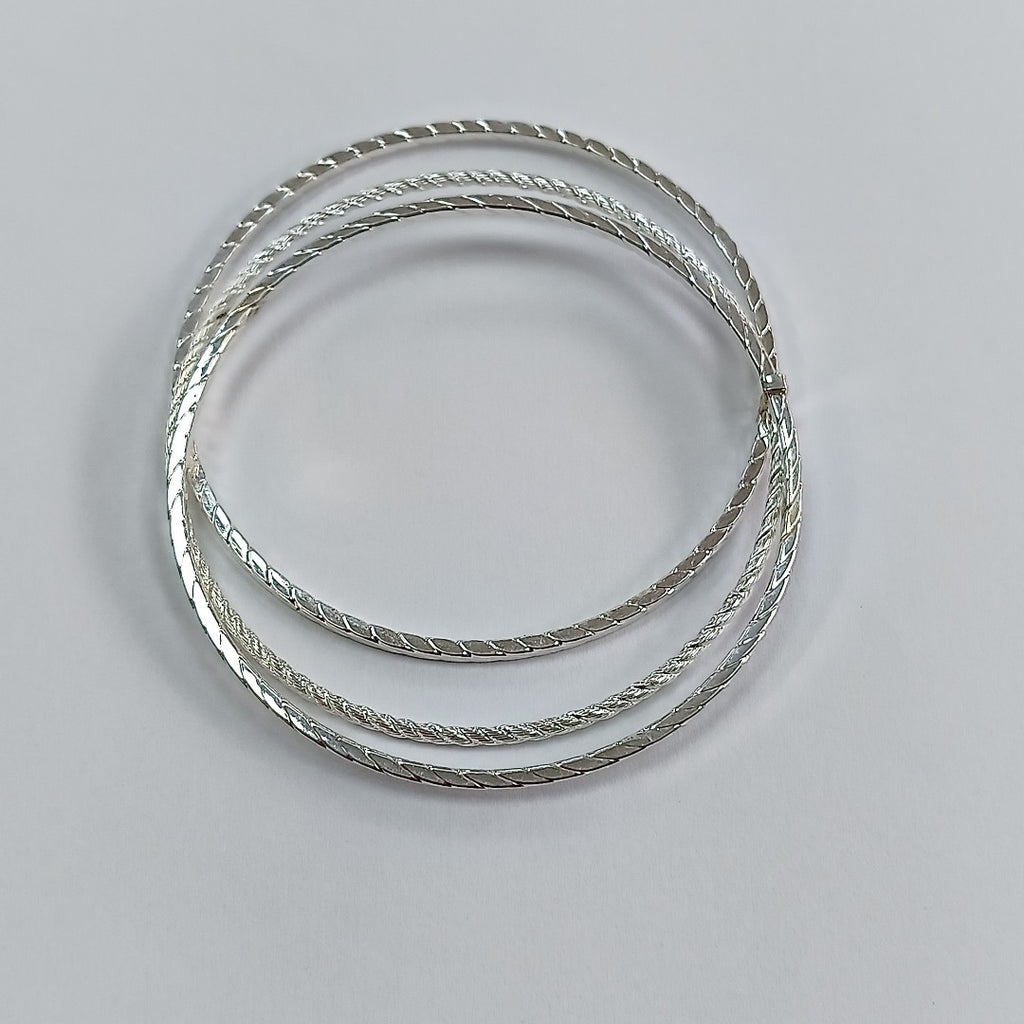 PULSERA RIGIDA PLATA 12.3 GRMS (SEMINUEVO)