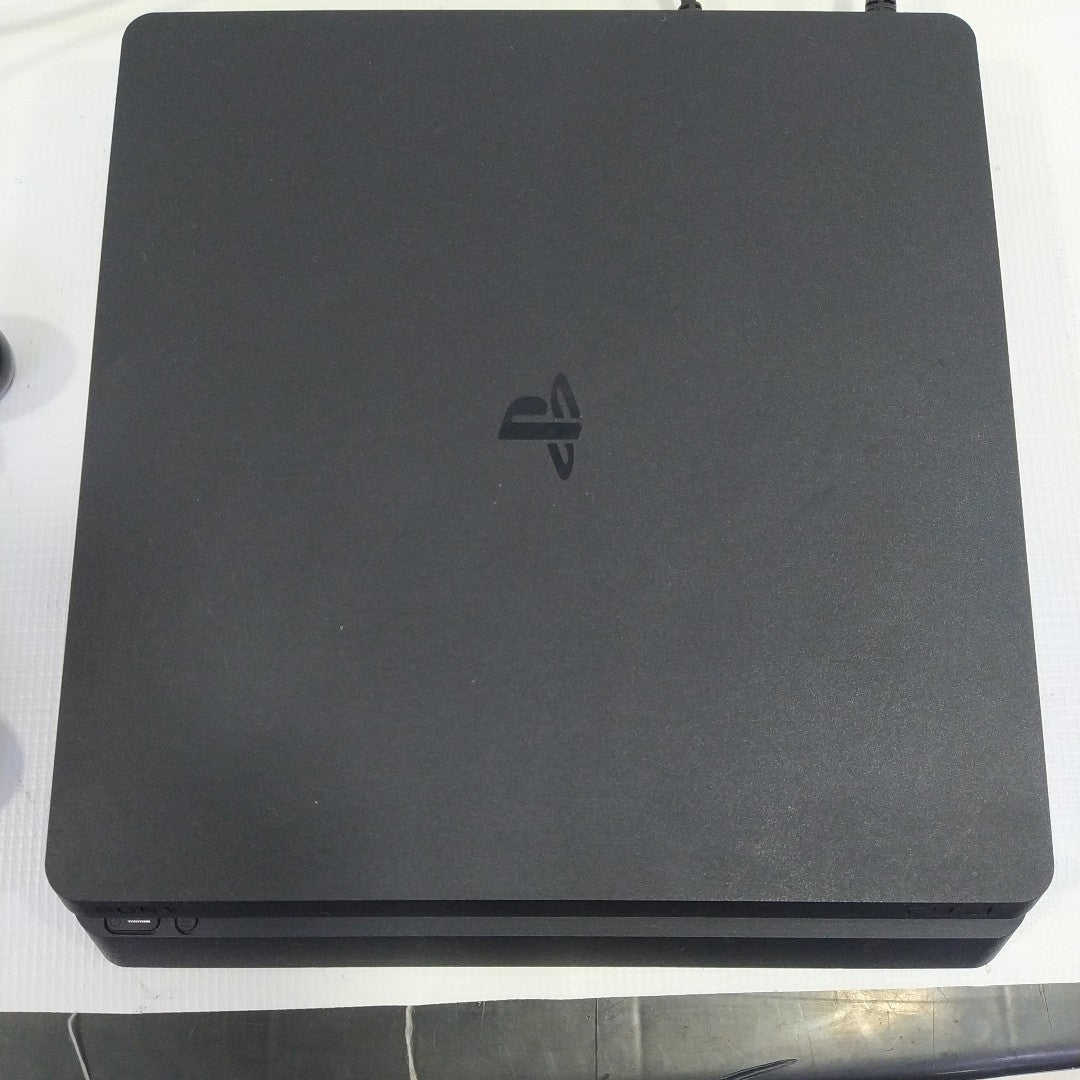 CONSOLA DE VIDEOJUEGO SONY PS4 SLIM 1 TB (SEMINUEVO)