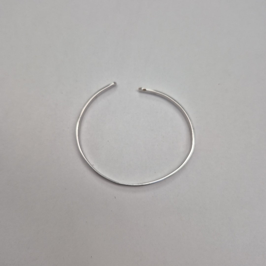 PULSERA RIGIDA ORO BLANCO 18 K 9,30 GRMS (SEMINUEVO)