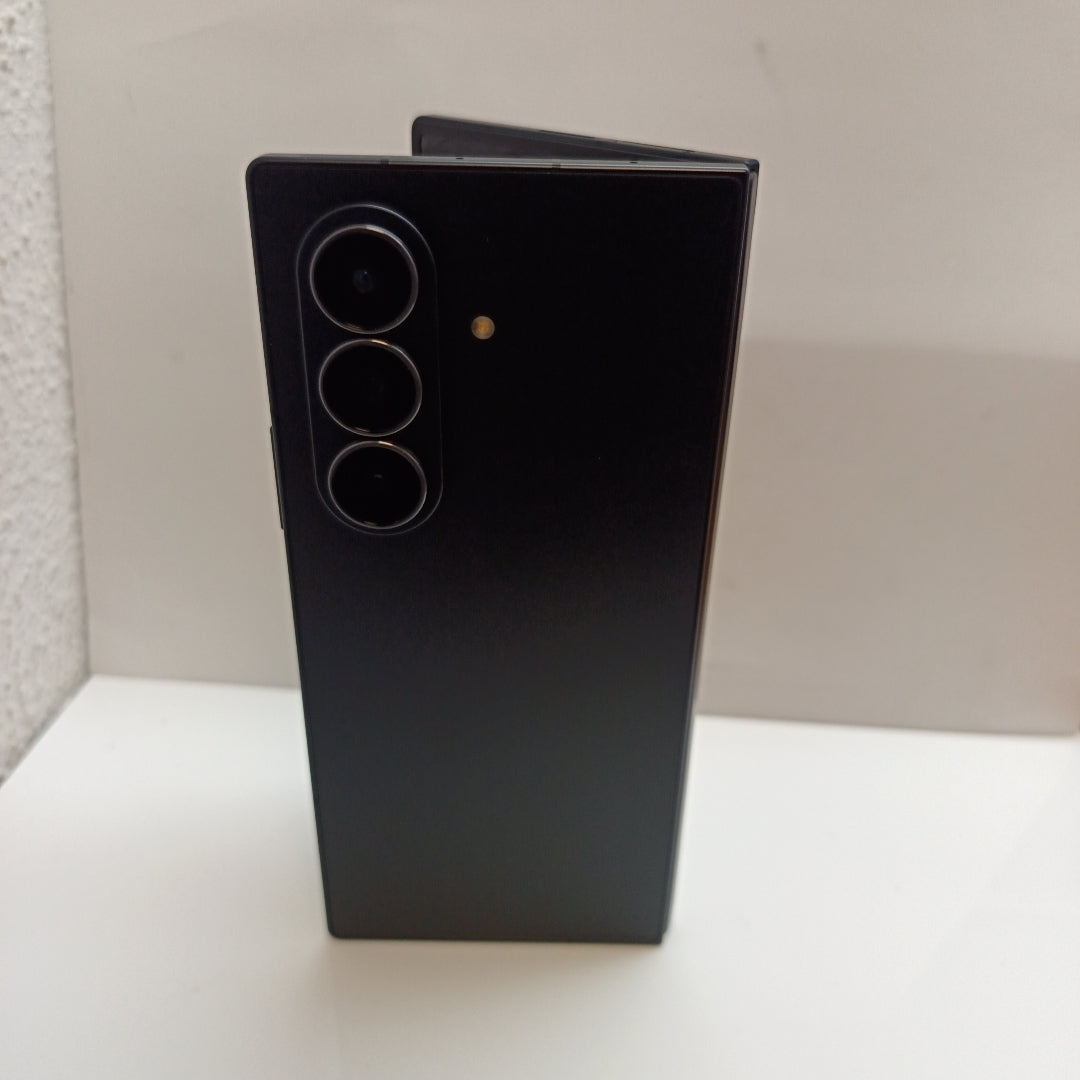 CELULAR SAMSUNG GALAXY Z FOLD7 SM-F966B (2025) 1 TB 16 GB RAM (SEMINUEVO)